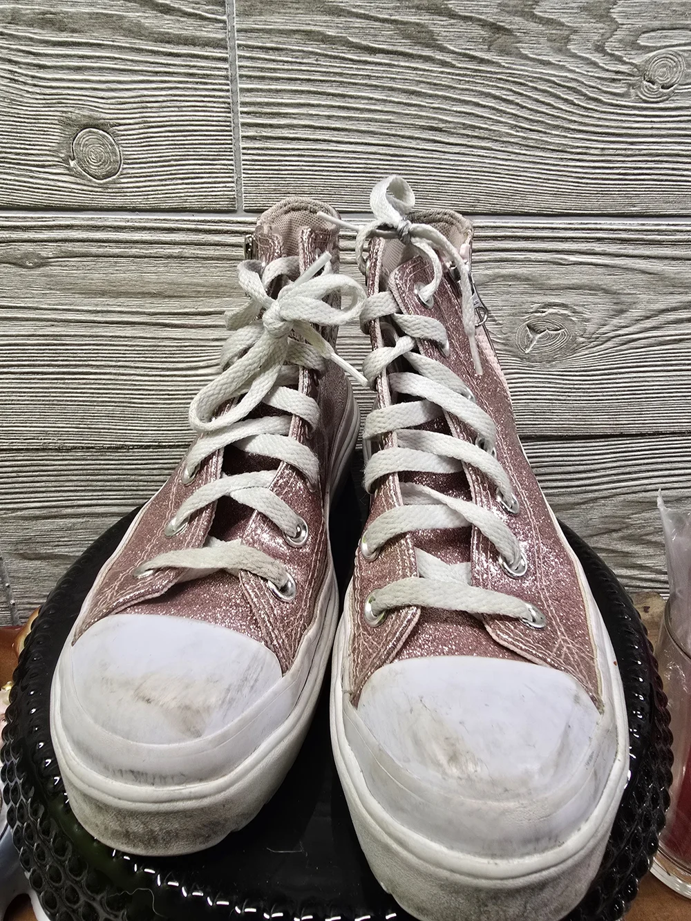 Converse glittery pink